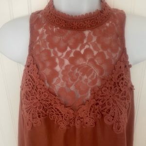 Coco + Jaimeson high neck top size small, lace front, keyhole back